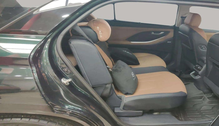 2025 Hyundai ALCAZAR Signature 7 STR 1.5 Turbo GDi Petrol DCT, Petrol, Automatic, 6,375 km, Right Side Rear Door Cabin