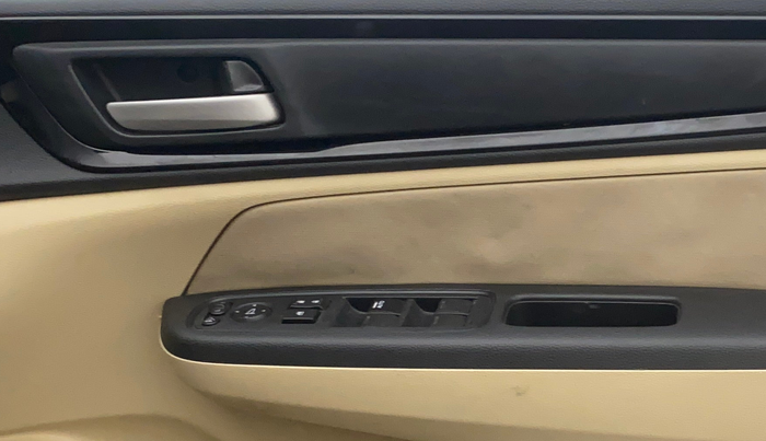 2018 Honda Amaze 1.2L I-VTEC VX, Petrol, Manual, 41,515 km, Driver Side Door Panels Control