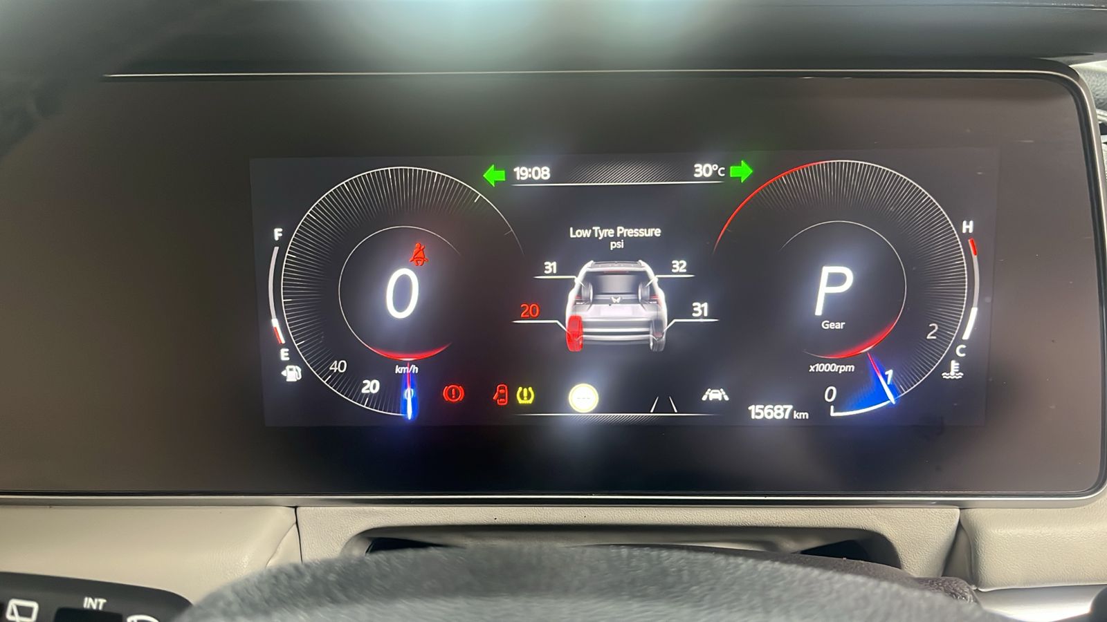 2023 MG HECTOR PLUS SAVVY PRO 1.5 TURBO CVT 7 STR, Petrol, Automatic, 12,197 km, Odometer Image