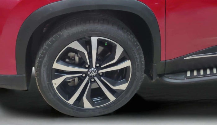2023 MG HECTOR PLUS SAVVY PRO 1.5 TURBO CVT 7 STR, Petrol, Automatic, 12,197 km, Left Front Wheel