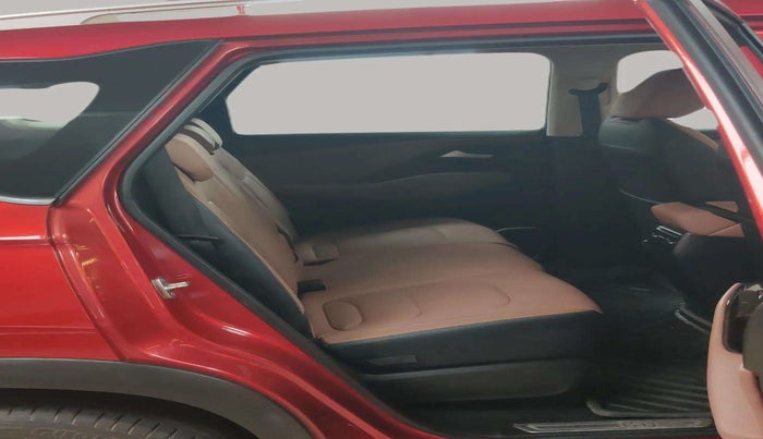 2023 MG HECTOR PLUS SAVVY PRO 1.5 TURBO CVT 7 STR, Petrol, Automatic, 12,197 km, Right Side Rear Door Cabin
