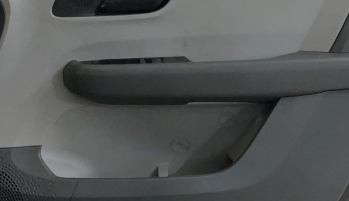 2021 Tata ALTROZ XE PETROL, Petrol, Manual, 18,377 km, Driver Side Door Panels Control