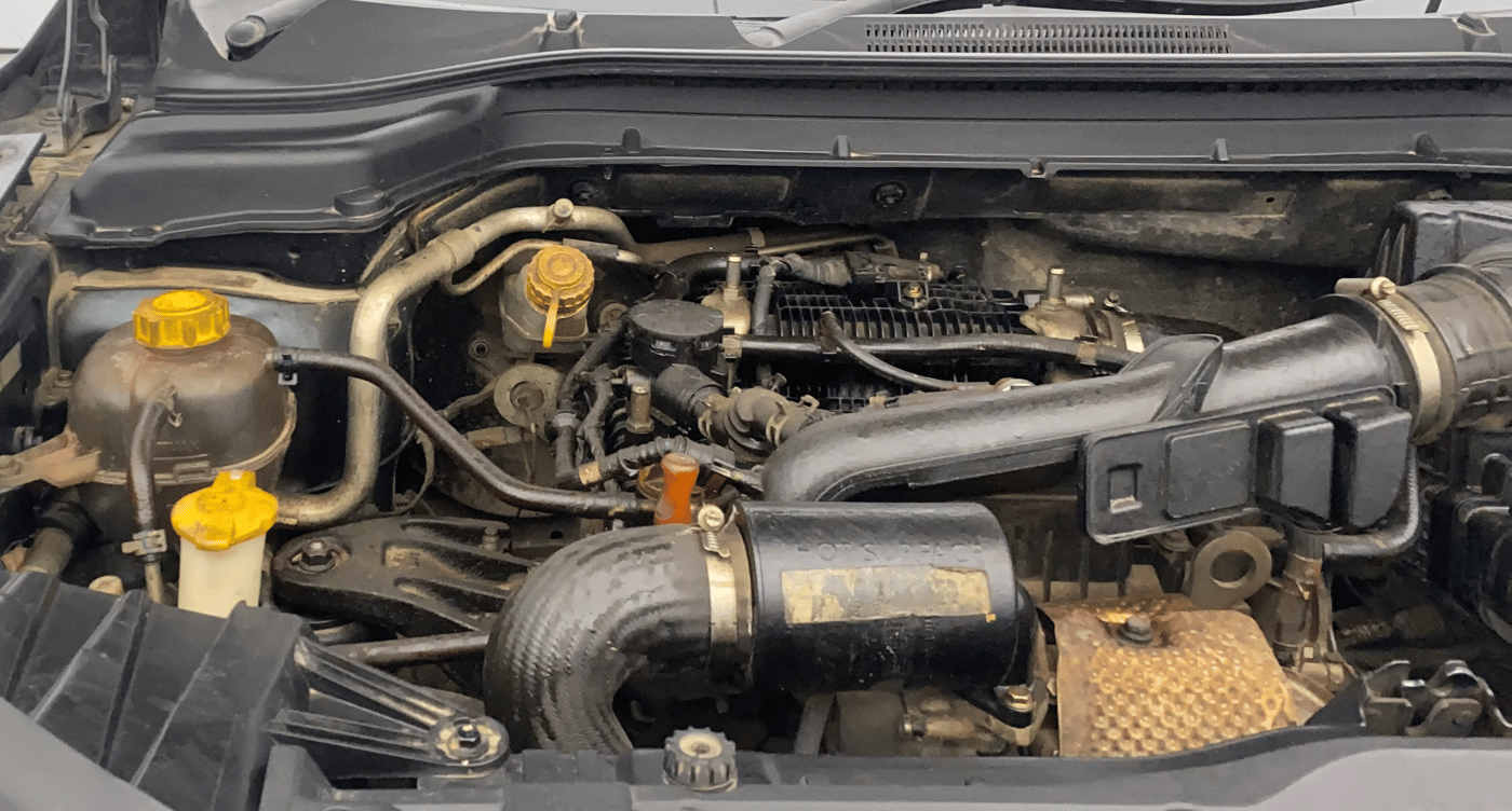 2021 Mahindra XUV300 W4 1.2 PETROL, Petrol, Manual, 54,726 km, Engine View - Right