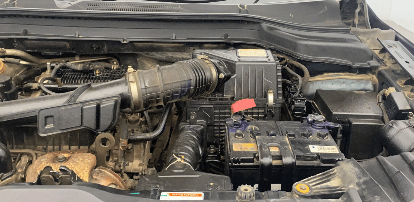 2021 Mahindra XUV300 W4 1.2 PETROL, Petrol, Manual, 54,726 km, Engine View - Left
