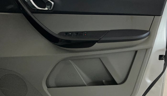 2019 Tata Tiago XZA PETROL, Petrol, Automatic, 90,063 km, Driver Side Door Panels Control