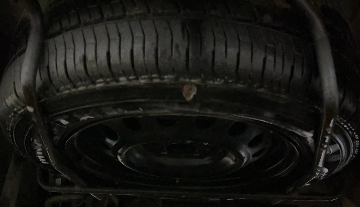 2018 Maruti Ertiga VXI, CNG, Manual, 75,631 km, Spare Tyre