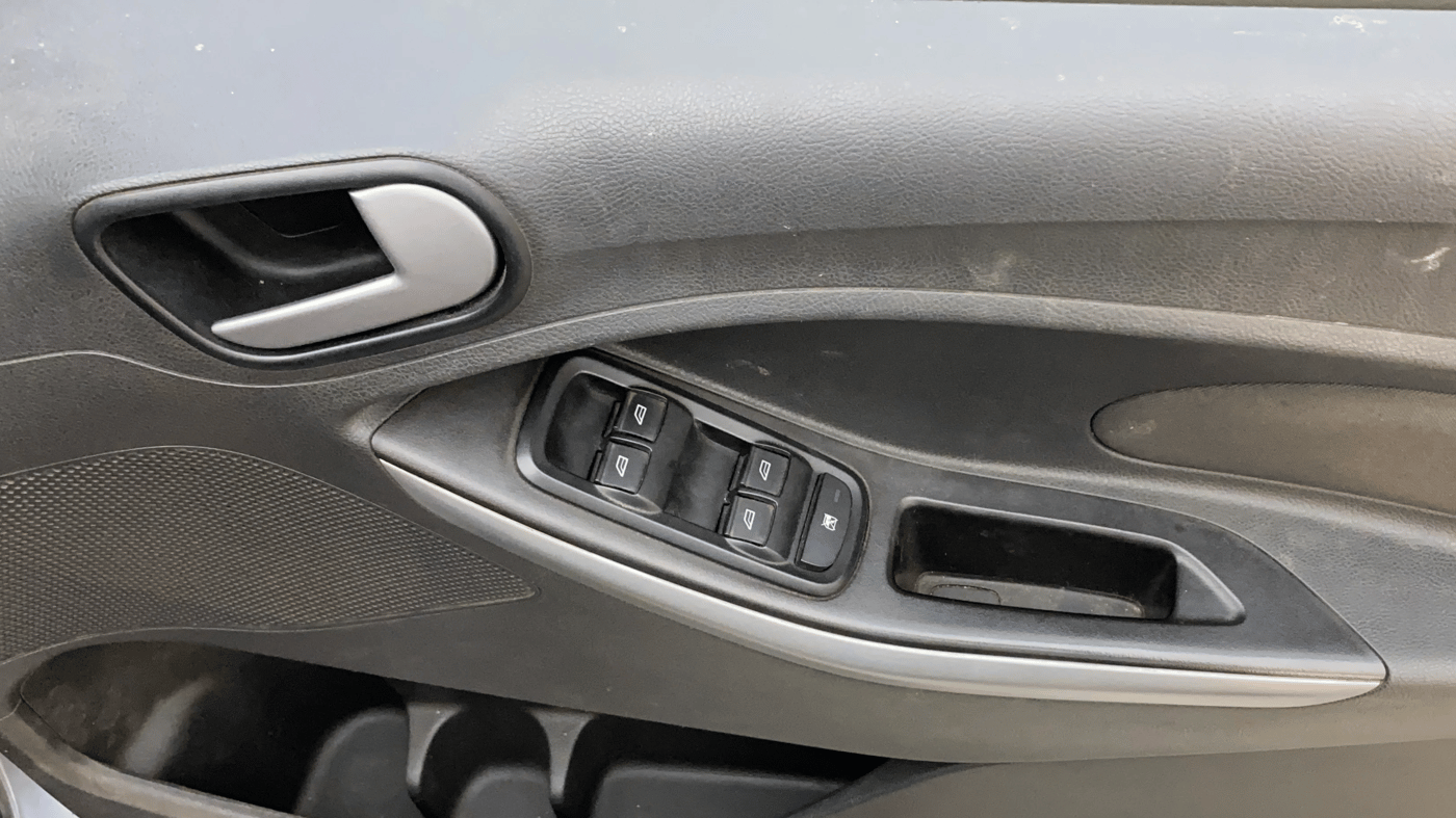 2015 Ford New Figo TREND 1.2 PETROL, Petrol, Manual, 47,154 km, Driver Side Door Panels Control