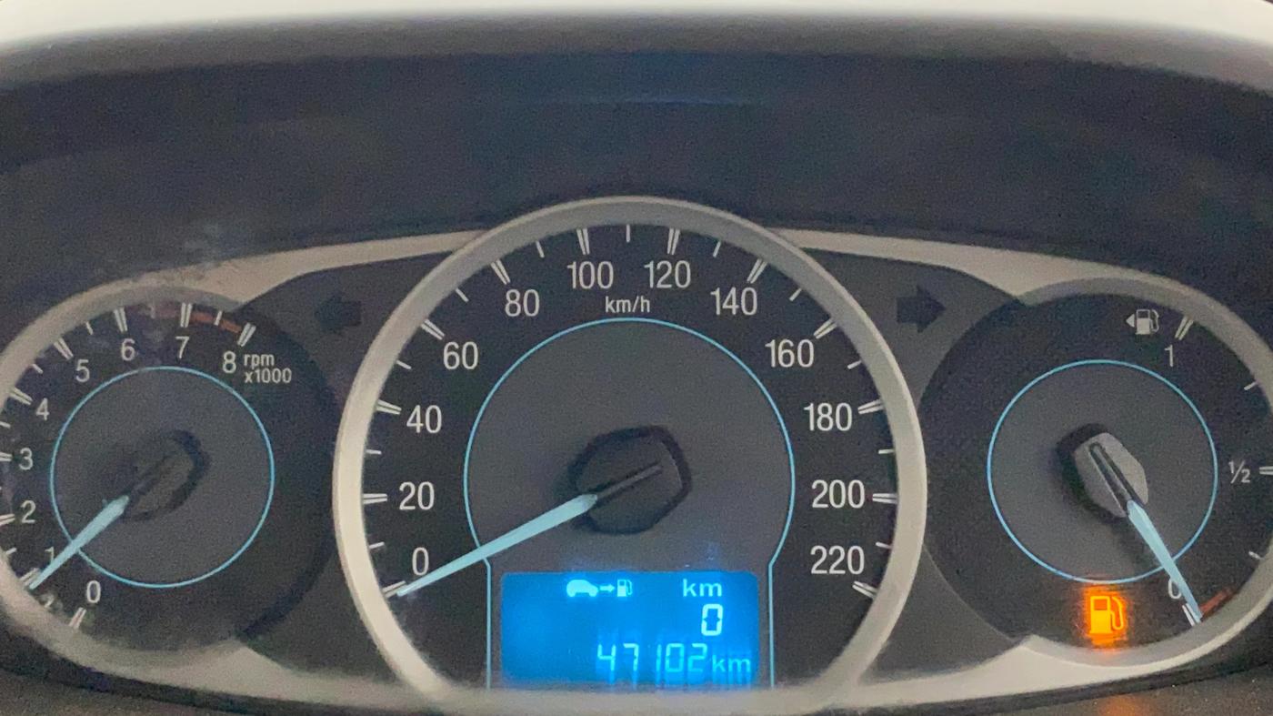 2015 Ford New Figo TREND 1.2 PETROL, Petrol, Manual, 47,154 km, Odometer Image