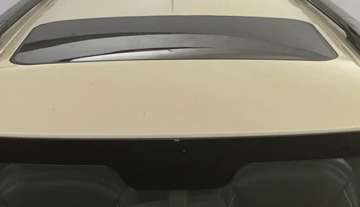 2022 Mahindra XUV300 W6 1.2 PETROL AMT, Petrol, Automatic, 89,973 km, Moonroof/ Sunroof