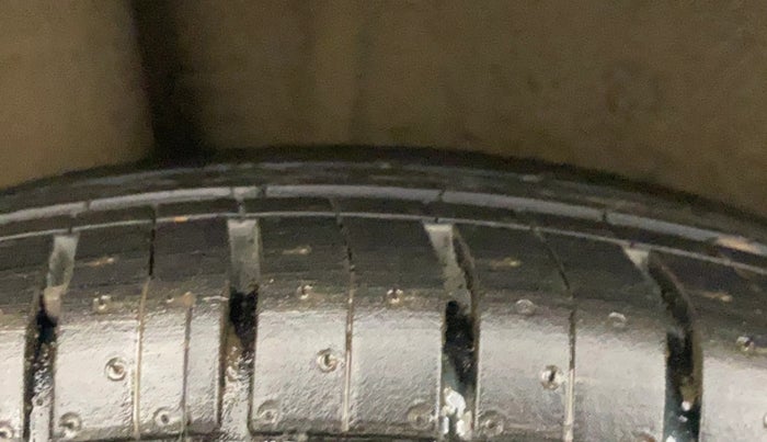 2019 Maruti New Wagon-R ZXI 1.2 AMT, Petrol, Automatic, 43,312 km, Right Rear Tyre Tread