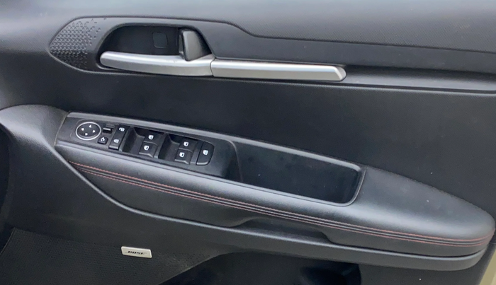 2021 KIA SONET GTX PLUS 1.0 DCT, Petrol, Automatic, 48,613 km, Driver Side Door Panels Control