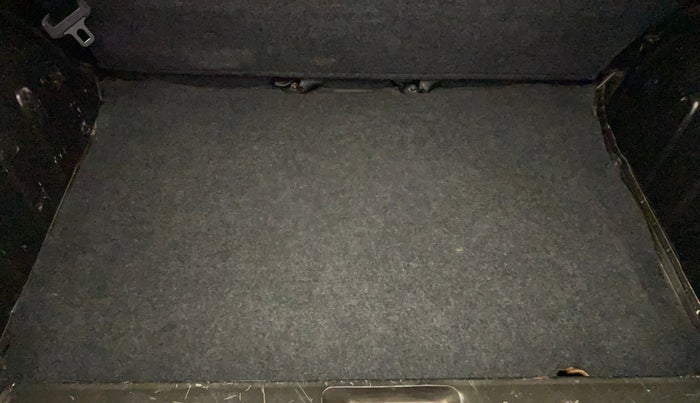 2017 Renault Kwid RXL 1.0, Petrol, Manual, 31,958 km, Boot Inside