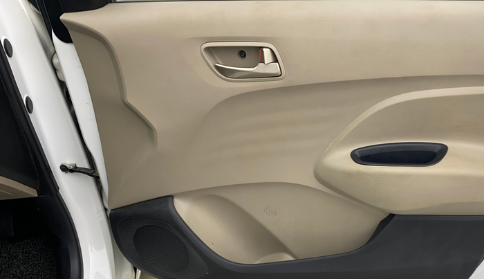 2019 Hyundai NEW SANTRO MAGNA, Petrol, Manual, 63,327 km, Driver Side Door Panels Control