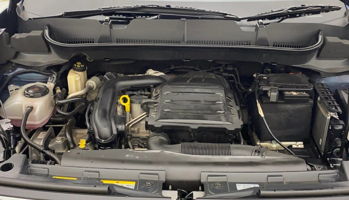 2025 Volkswagen TAIGUN COMFORTLINE 1.0 TSI MT, Petrol, Manual, 12,659 km, Engine View