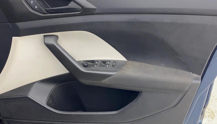 2025 Volkswagen TAIGUN COMFORTLINE 1.0 TSI MT, Petrol, Manual, 12,659 km, Driver Side Door Panels Control