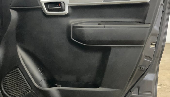 2021 Maruti S PRESSO VXI, Petrol, Manual, 52,802 km, Driver Side Door Panels Control