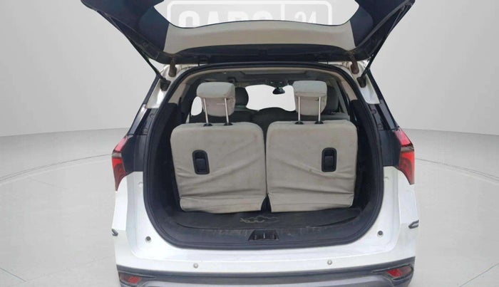 2022 Mahindra XUV700 AX 5 D MT 7 STR, Diesel, Manual, 37,686 km, Boot Door Open