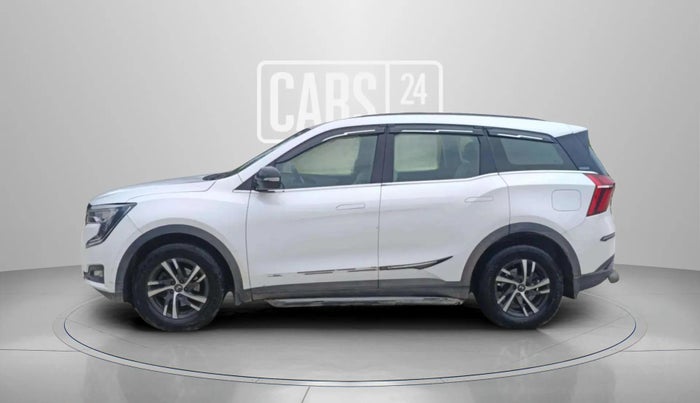 2022 Mahindra XUV700 AX 5 D MT 7 STR, Diesel, Manual, 37,686 km, Left Side