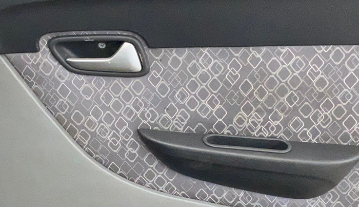 2018 Maruti Alto 800 LXI, Petrol, Manual, 28,873 km, Driver Side Door Panels Control