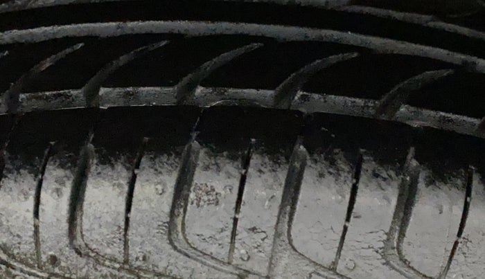 2018 Maruti Alto 800 LXI, Petrol, Manual, 28,873 km, Left Rear Tyre Tread
