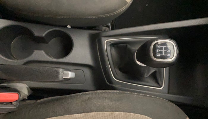 2018 Hyundai Elite i20 ASTA 1.2 (O), Petrol, Manual, 36,212 km, Gear Lever