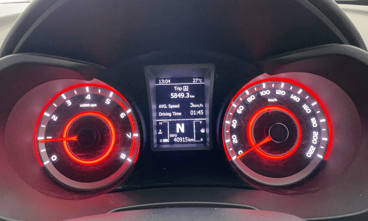 2020 Mahindra XUV300 W8 (O) 1.2 PETROL, Petrol, Manual, 40,915 km, Odometer Image