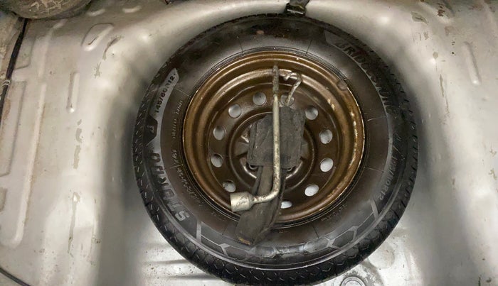 2016 Hyundai Eon ERA PLUS (O), Petrol, Manual, 1,36,045 km, Spare Tyre