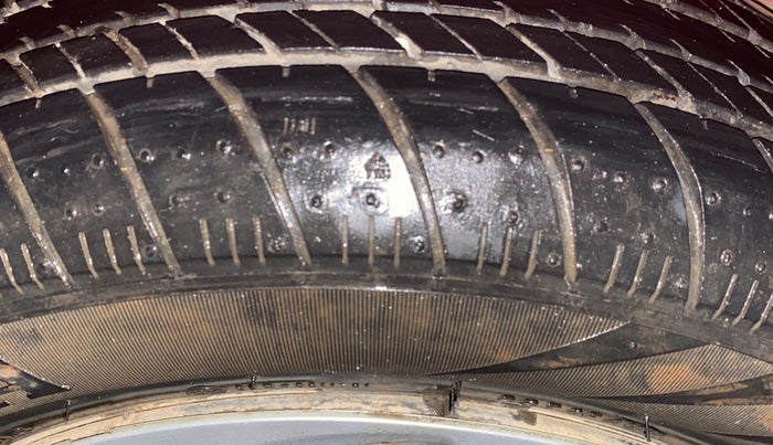 2018 Maruti Celerio ZXI, Petrol, Manual, 13,740 km, Right Rear Tyre Tread