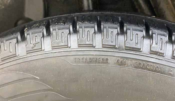 2013 Renault Duster 85 PS RXL DIESEL, Diesel, Manual, 91,073 km, Right Rear Tyre Tread