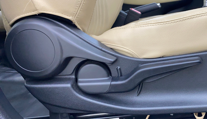 2022 Honda City 1.5L I-VTEC V CVT 5TH GEN, Petrol, Automatic, 12,834 km, Driver Side Adjustment Panel