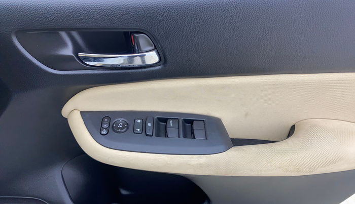 2022 Honda City 1.5L I-VTEC V CVT 5TH GEN, Petrol, Automatic, 12,834 km, Driver Side Door Panels Control