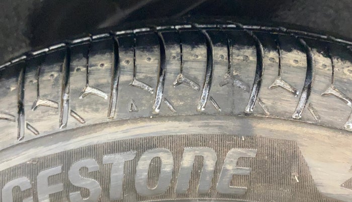 2013 Hyundai i10 ASTA 1.2, Petrol, Manual, 46,832 km, Left Rear Tyre Tread