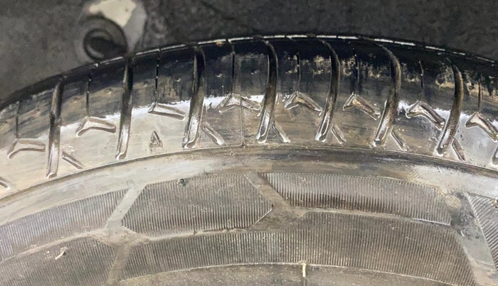 2013 Hyundai i10 ASTA 1.2, Petrol, Manual, 46,832 km, Right Rear Tyre Tread