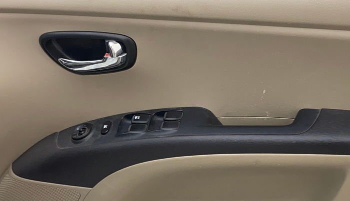 2013 Hyundai i10 ASTA 1.2, Petrol, Manual, 46,832 km, Driver Side Door Panels Control