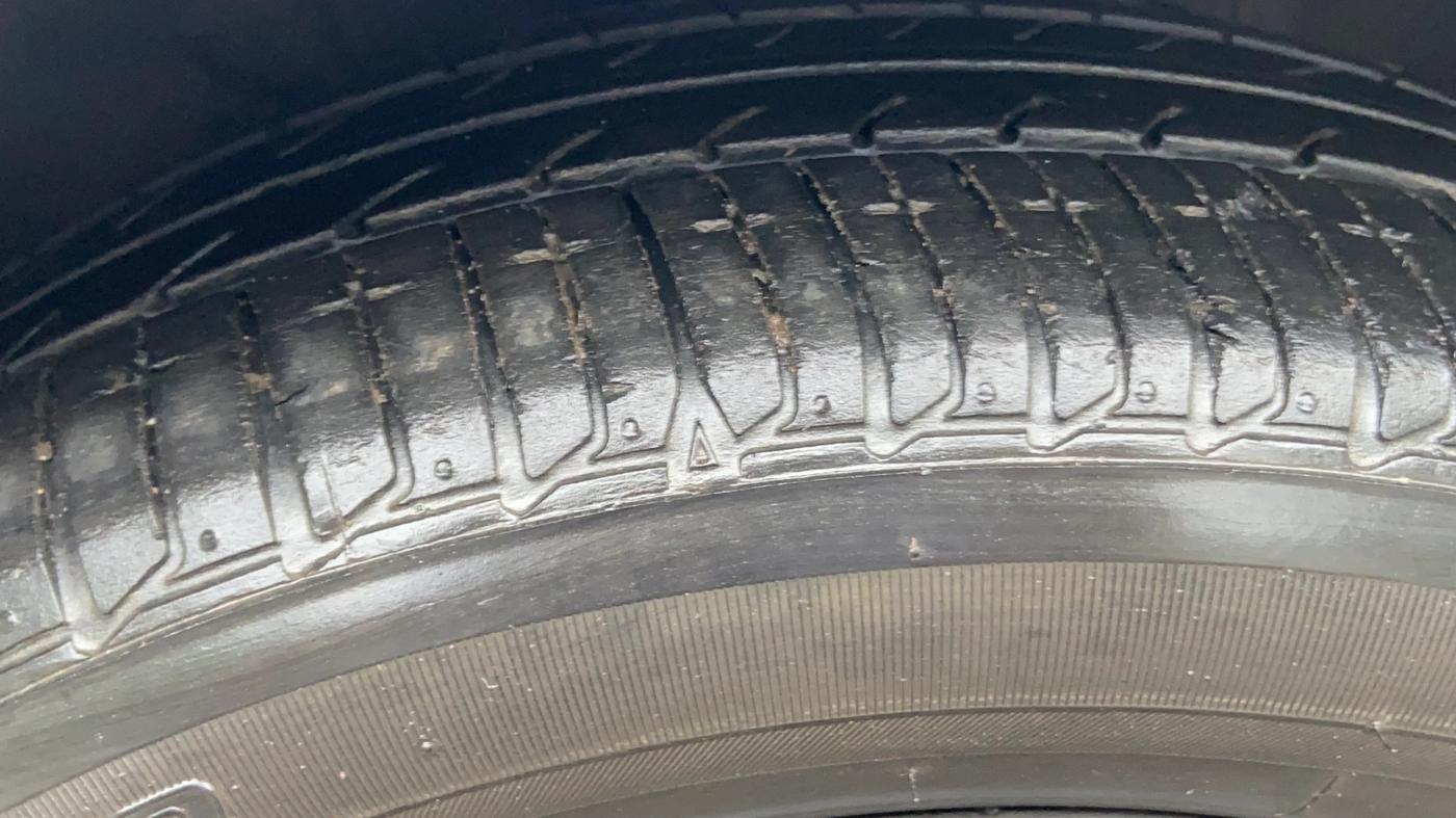 2021 Tata TIGOR XZ PLUS PETROL, Petrol, Manual, 19,440 km, Right Front Tyre Tread
