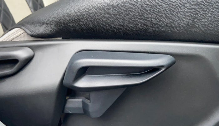 2021 Tata TIGOR XZ PLUS PETROL, Petrol, Manual, 19,440 km, Driver Side Adjustment Panel