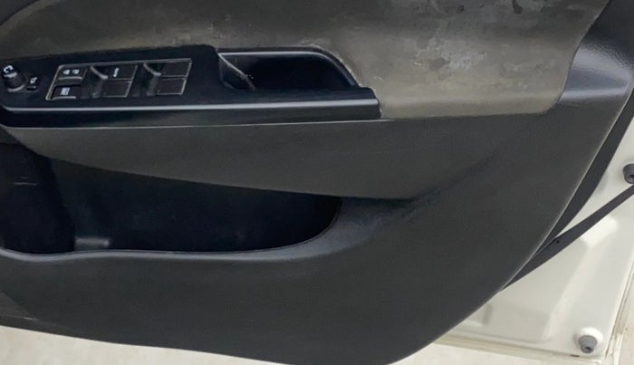 2017 Maruti Swift VDI, Diesel, Manual, 70,179 km, Driver Side Door Panels Control
