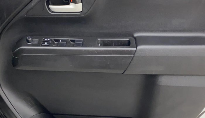 2021 Maruti New Wagon-R VXI 1.2, CNG, Manual, 20,964 km, Driver Side Door Panels Control