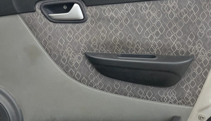 2016 Maruti Alto 800 LXI, Petrol, Manual, 65,591 km, Driver Side Door Panels Control