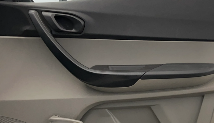 2016 Tata Tiago XE PETROL, Petrol, Manual, 48,084 km, Driver Side Door Panels Control