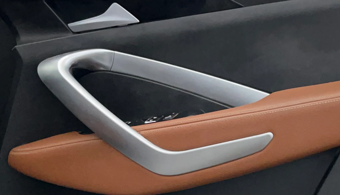 2021 MG HECTOR PLUS SHARP 1.5 PETROL TURBO HYBRID MT 6-STR, Petrol, Manual, 27,438 km, Driver Side Door Panels Control