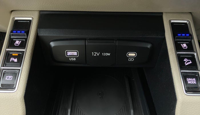 2022 KIA CARENS LUXURY PLUS 1.4G DCT 7STR, Petrol, Automatic, 4,035 km, Heated/ Ventilated Seats