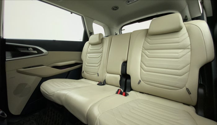 2022 KIA CARENS LUXURY PLUS 1.4G DCT 7STR, Petrol, Automatic, 4,035 km, Right Side Rear Door Cabin