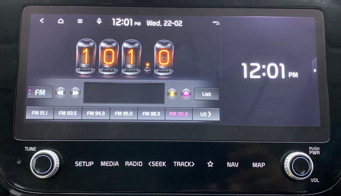 2022 KIA CARENS LUXURY PLUS 1.4G DCT 7STR, Petrol, Automatic, 4,035 km, Infotainment System