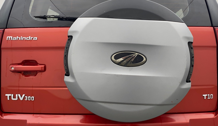 2017 Mahindra TUV300 T10, Diesel, Manual, 60,295 km, Spare Tyre