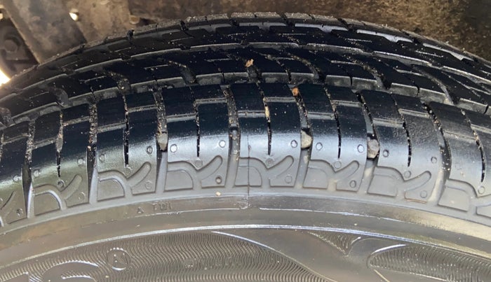 2017 Maruti Wagon R 1.0 VXI, Petrol, Manual, 75,895 km, Right Rear Tyre Tread