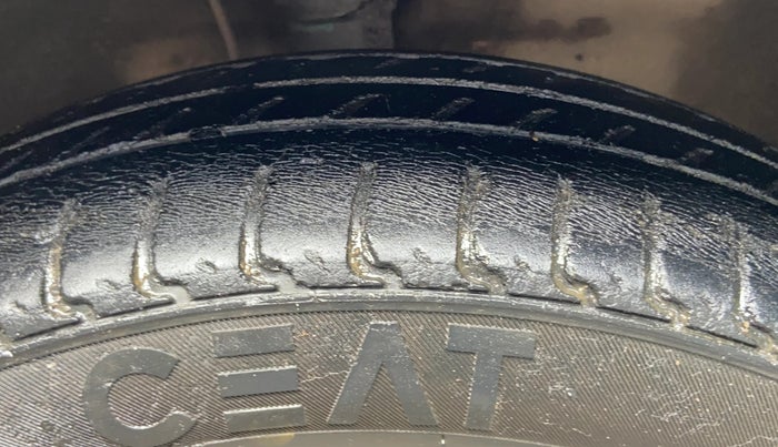 2017 Maruti Wagon R 1.0 VXI, Petrol, Manual, 75,895 km, Right Front Tyre Tread