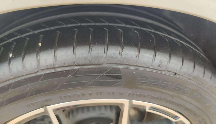 2017 Mercedes Benz C Class 220d, Diesel, Automatic, 1,11,944 km, Right Rear Tyre Tread