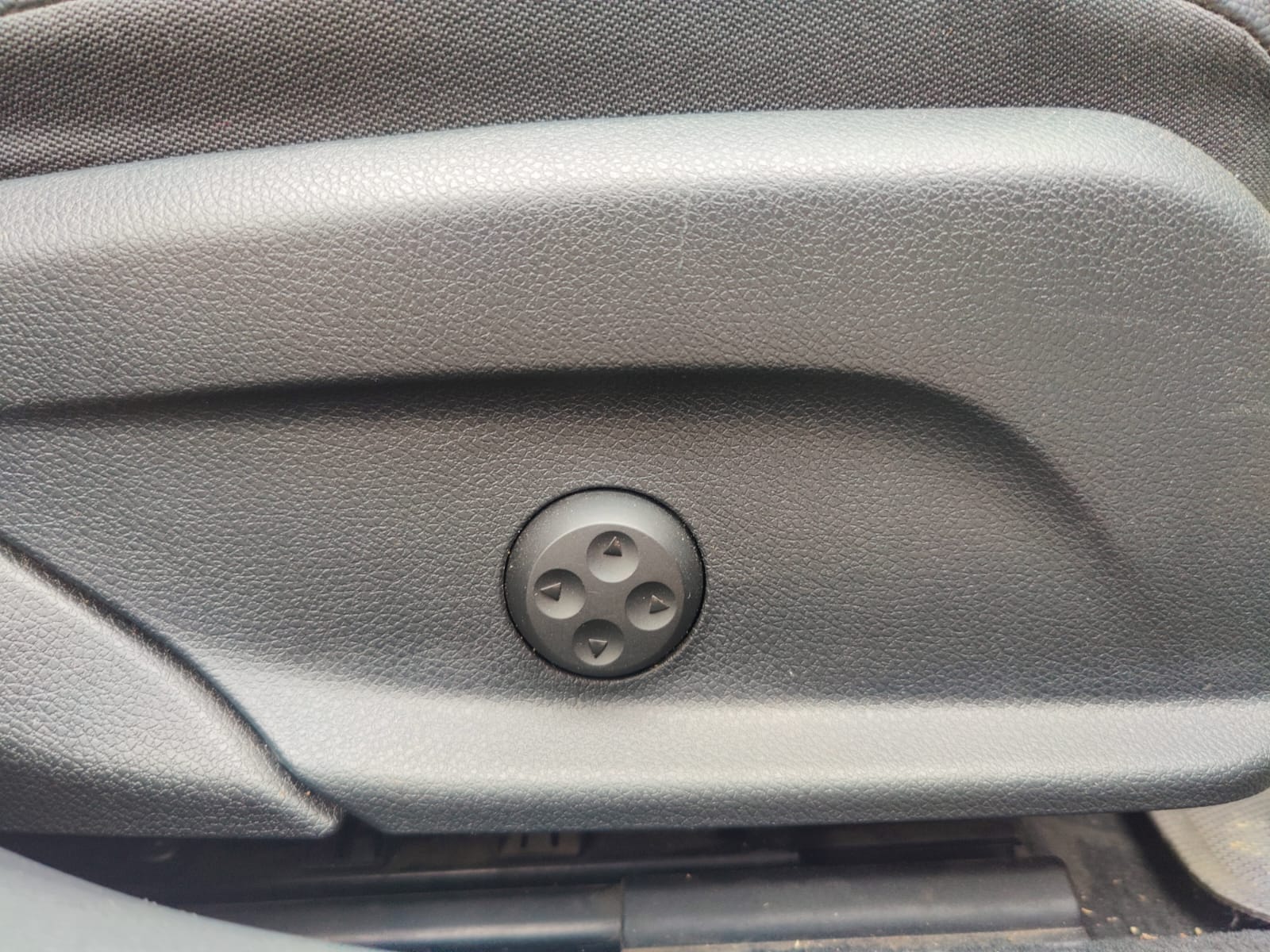 2017 Mercedes Benz C Class 220d, Diesel, Automatic, 1,11,944 km, Driver Side Adjustment Panel