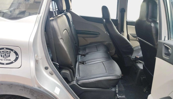 2021 Renault TRIBER RXT, Petrol, Manual, 40,283 km, Right Side Rear Door Cabin